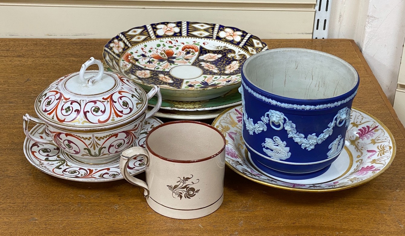 An early 19th century soup bowl, cover and stand, and other ceramics (8)